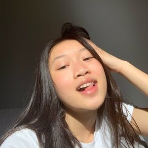 Meet your Posher, Lola